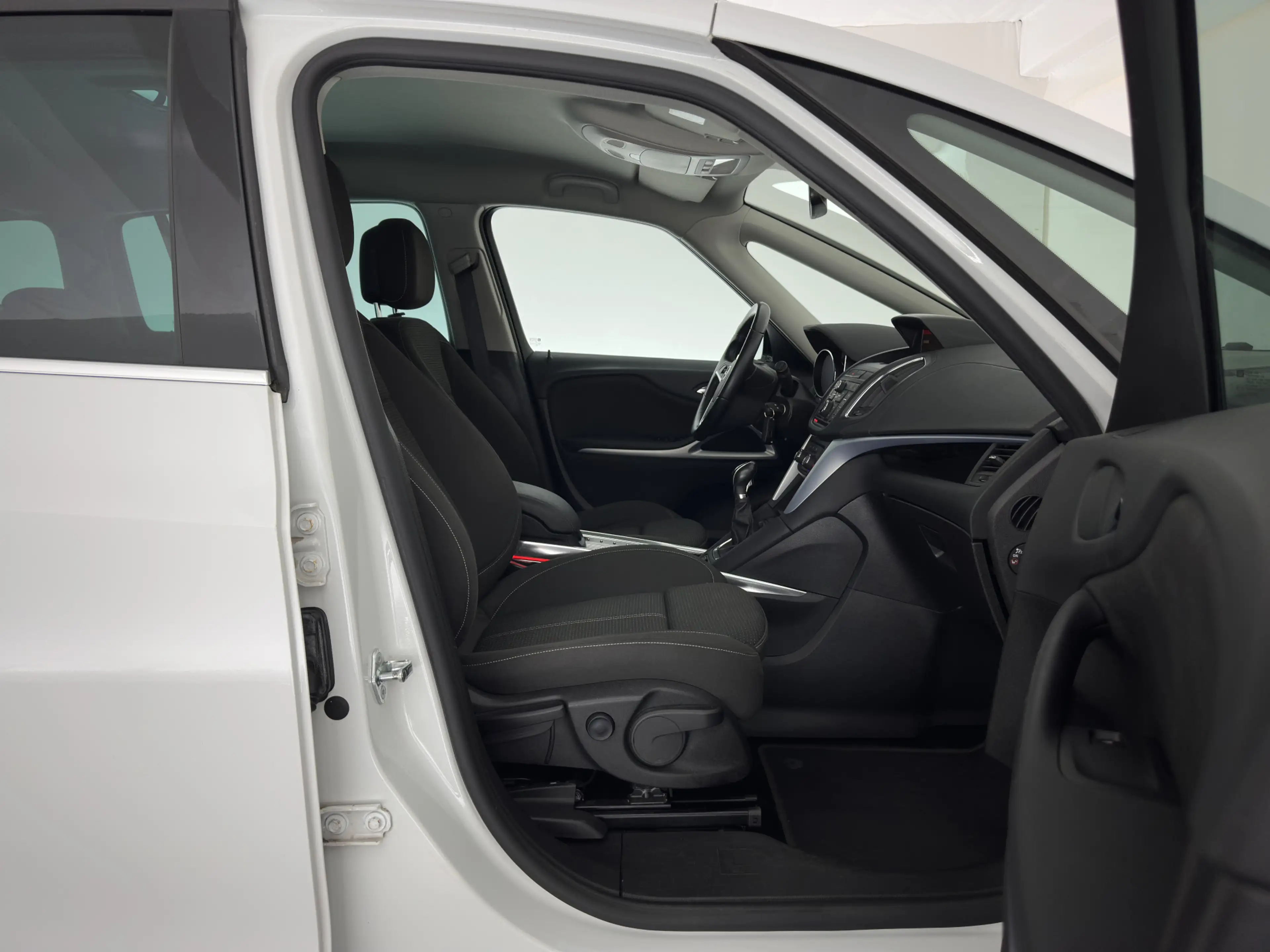 Opel Zafira Tourer 1.6 CDTI Business+ *NAVI-FULLMAP | SPORTSEATS | PR — photo 12