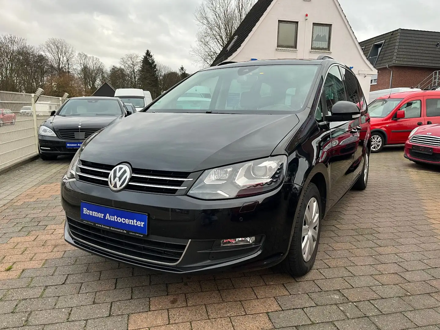 Volkswagen Sharan 2.0 TDI Auto DSG Comfortl. 7-Sitze ab.AHk Schwarz - 1