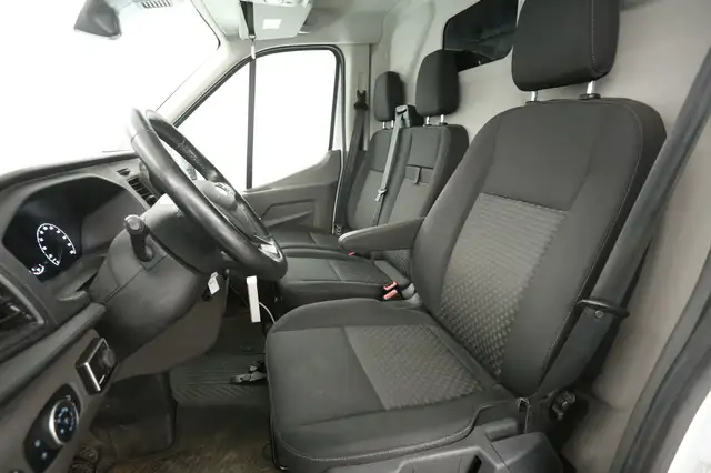Ford Transit view 3