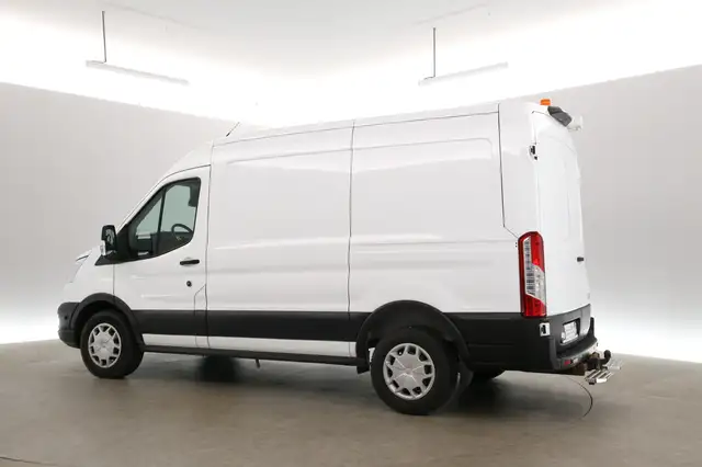 Ford Transit view 4