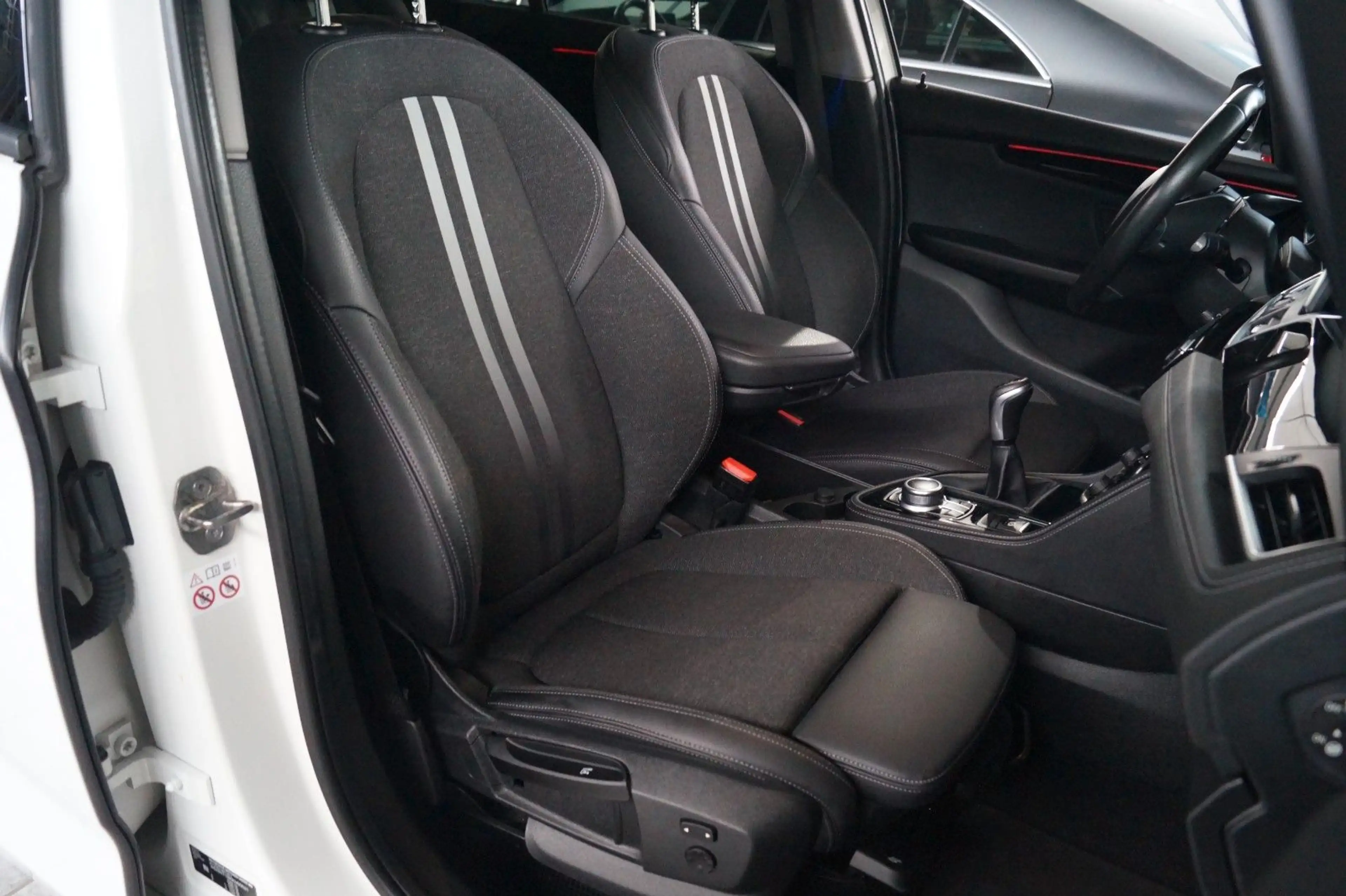 BMW 218 i Gran Tourer Sport Line*T.Leder*AHK*LED*PDC — photo 15