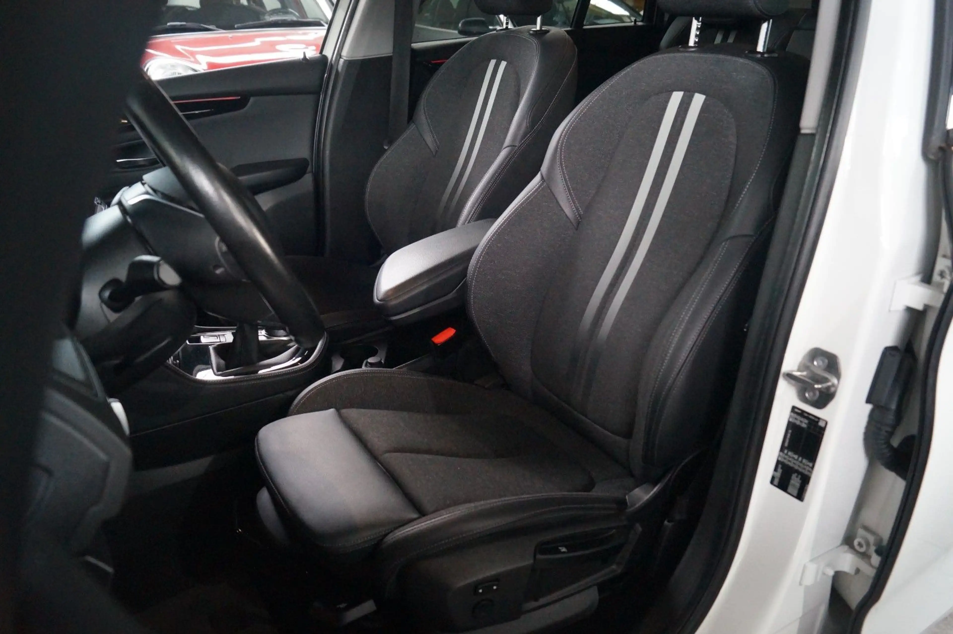 BMW 218 i Gran Tourer Sport Line*T.Leder*AHK*LED*PDC — photo 10