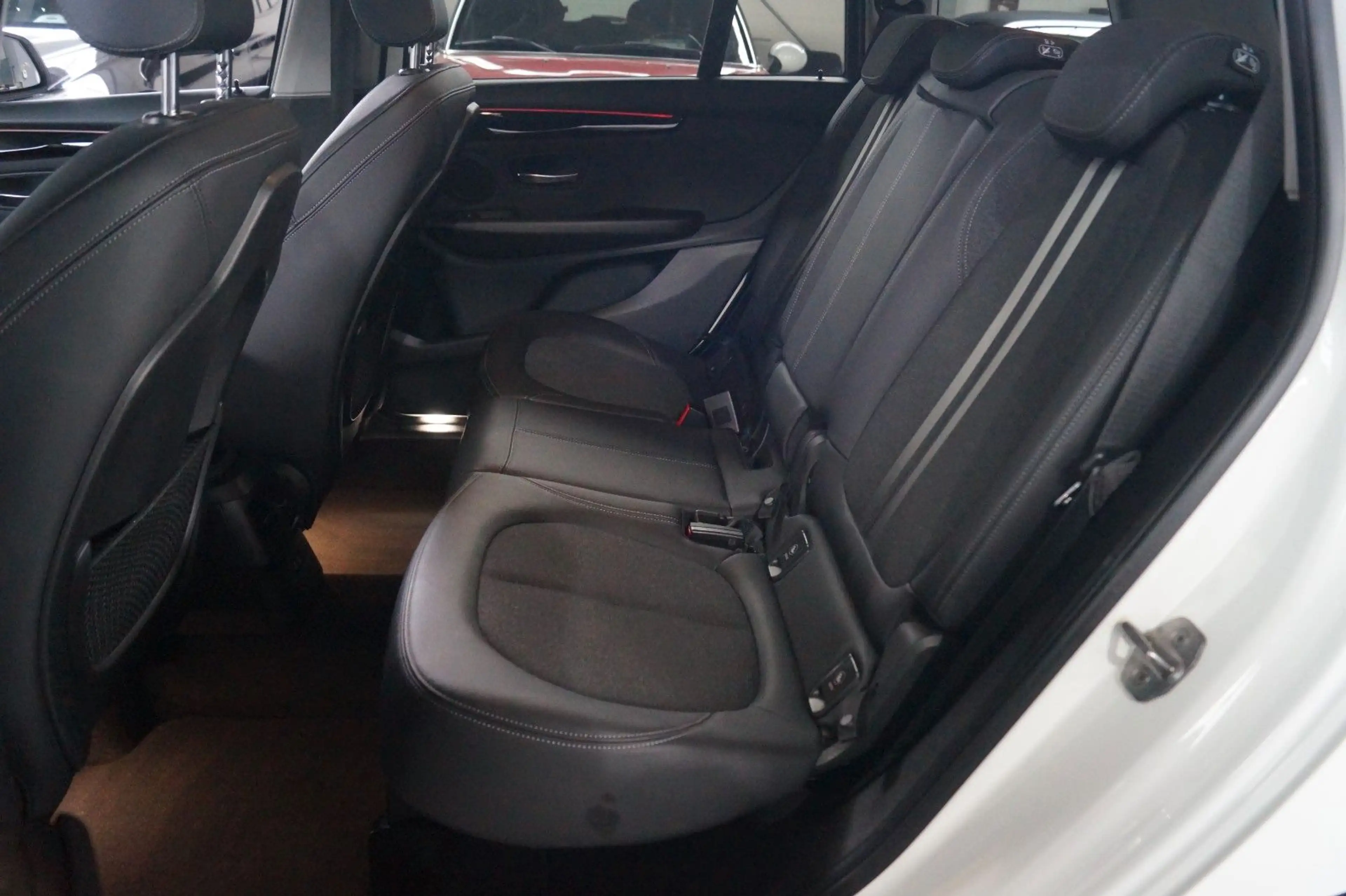 BMW 218 i Gran Tourer Sport Line*T.Leder*AHK*LED*PDC — photo 14