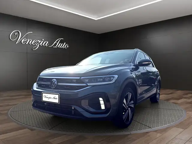 Volkswagen T-Roc main image