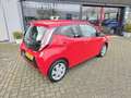 Toyota Aygo 1.0 VVT-i X-Play AUTOMAAT Airco|Camera|53dkm Nap!! Rood - thumbnail 3