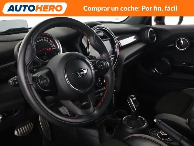 Mini Hatch view 12