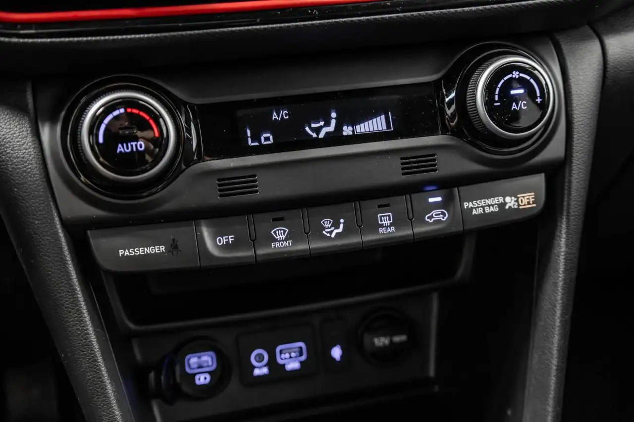 Hyundai KONA photo Hyundai KONA