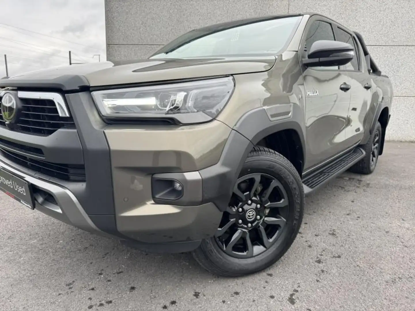 Toyota Hilux 2.8 204hp 6AT Invincible double Cab. Bronze - 2