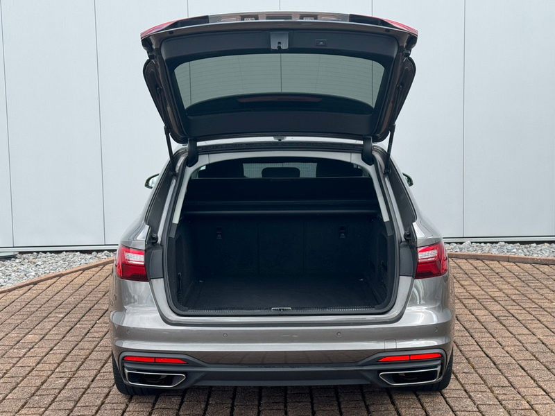 Audi A4 Avant 40 TFSI LED NAVI SZH TEMPOM ALU — photo 14