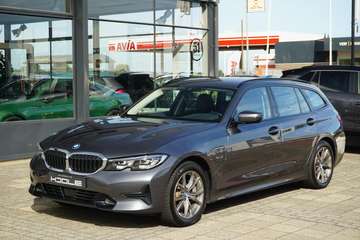 3-serie Touring 330e | trekhaak | ACC