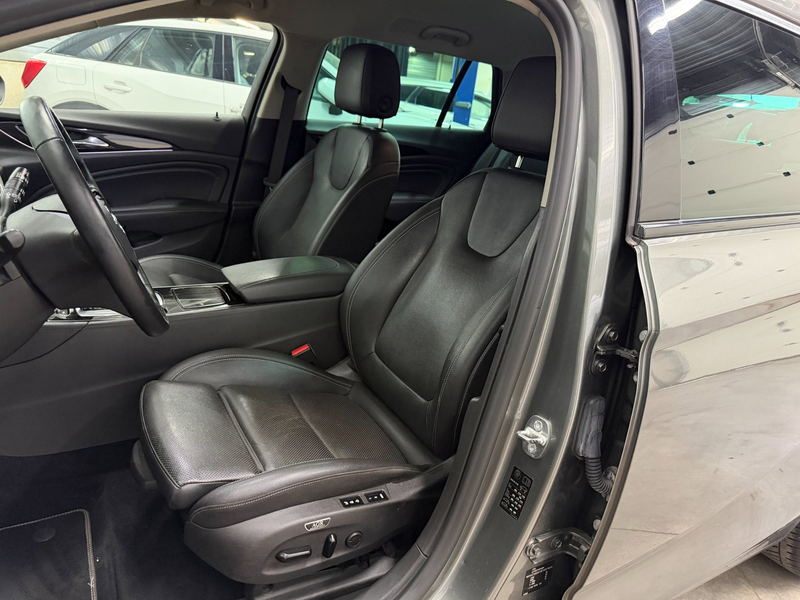Opel Insignia Sports Tourer 1.6 Turbo Innovation 1ste eigenaar — photo 12
