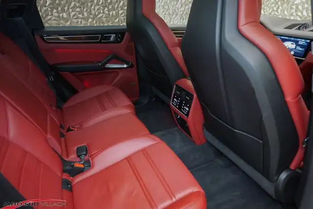 Porsche Cayenne Turbo - A92984 Ansicht 23