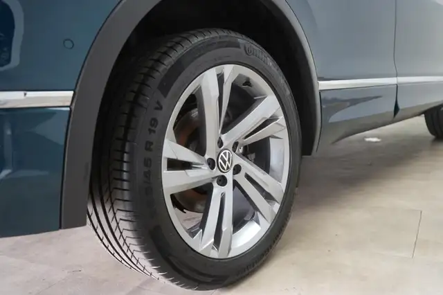 Volkswagen Tiguan view 14