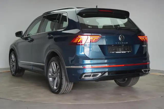 Volkswagen Tiguan view 5