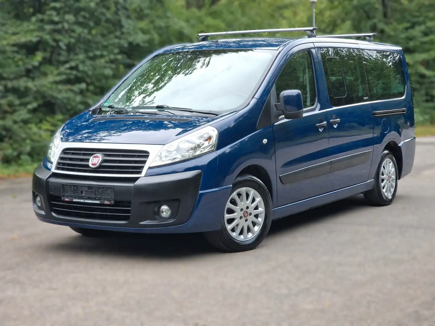 Fiat Scudo Panorama Executive L2H1 (9 SITZER/TÜV NEU) Niebieski - 1