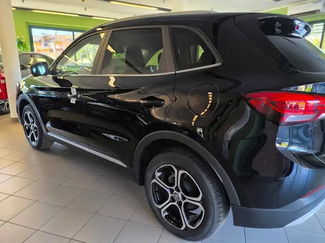 MG ZS view 9