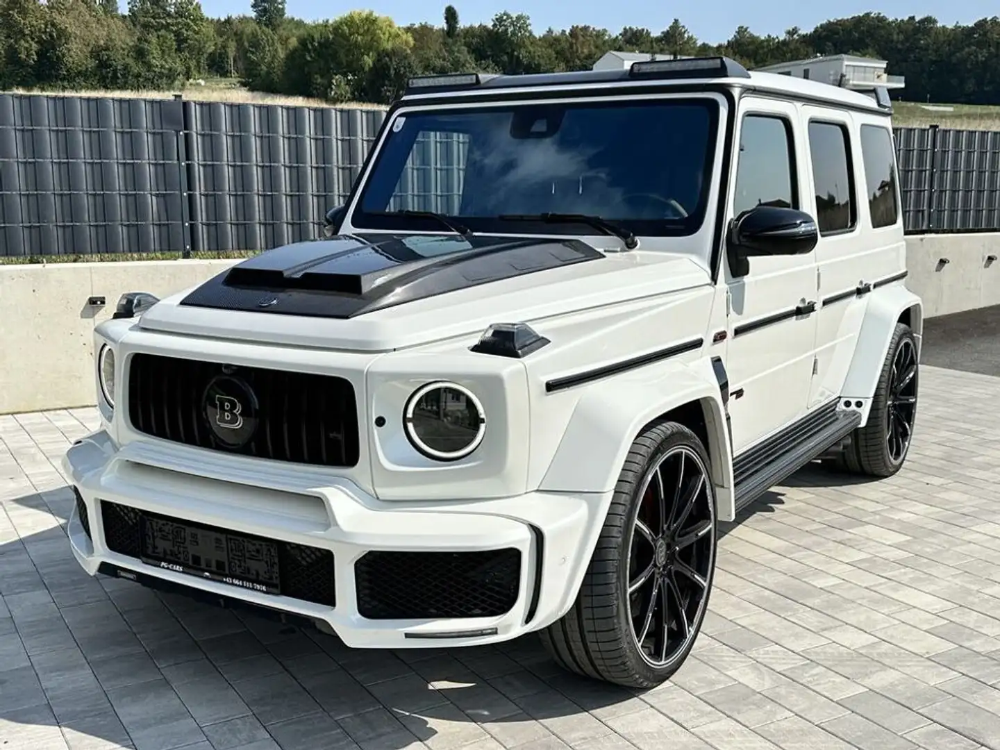 Mercedes-Benz G 63 AMG Brabus Beyaz - 1