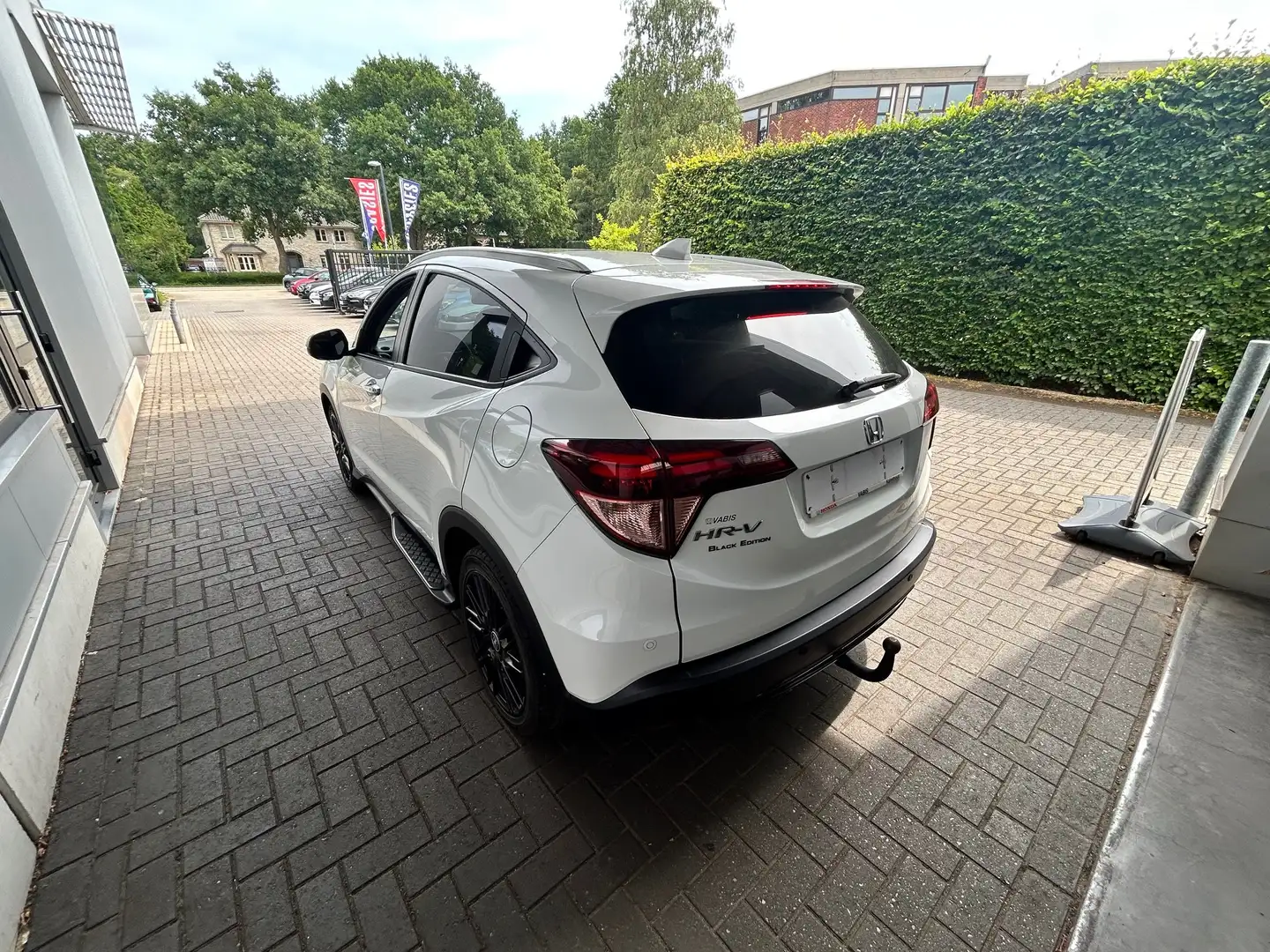 Honda HR-V HR-V 1.5 i-VTEC CVT Executive -1000 SUMMER DEAL Blanc - 2