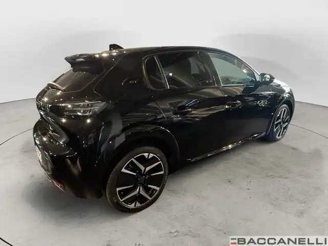 Peugeot 208 view 4
