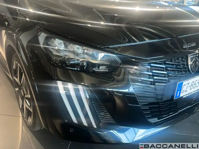 Peugeot 208 view 7