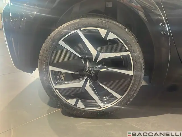 Peugeot 208 view 13