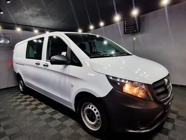 Mercedes-Benz Vito view 2