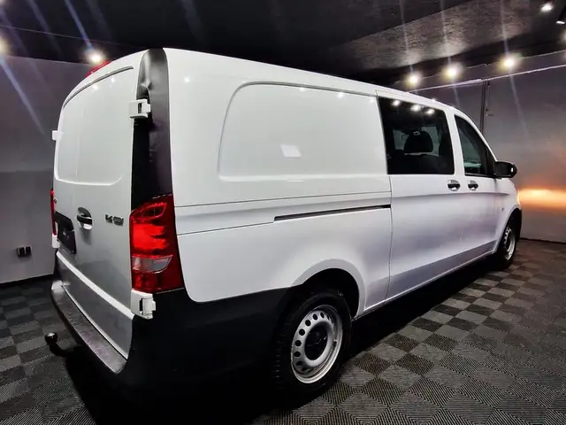 Mercedes-Benz Vito view 4