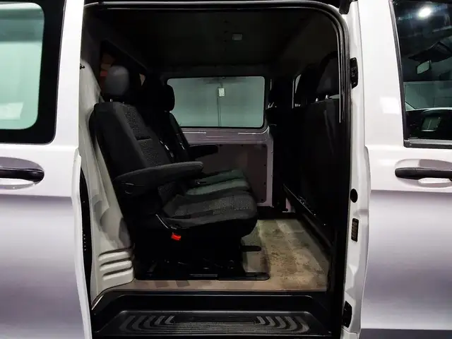 Mercedes-Benz Vito view 12