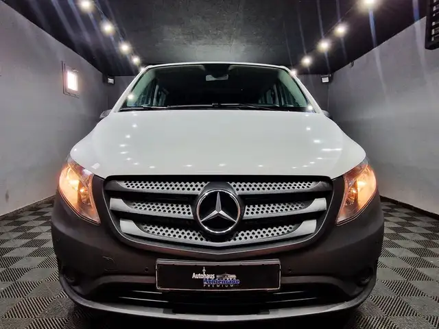 Mercedes-Benz Vito view 6