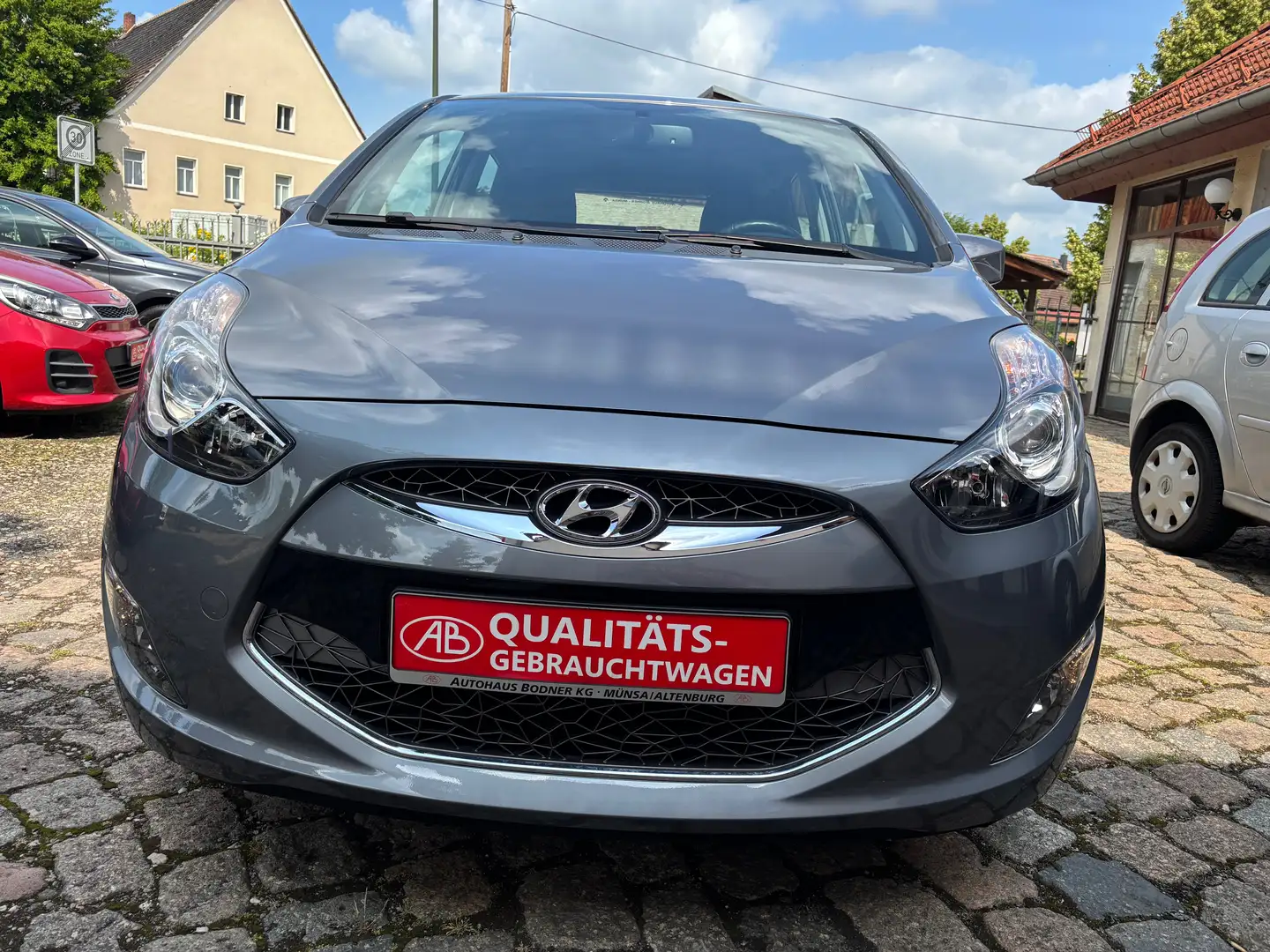 Hyundai iX20 Trend Grau - 2
