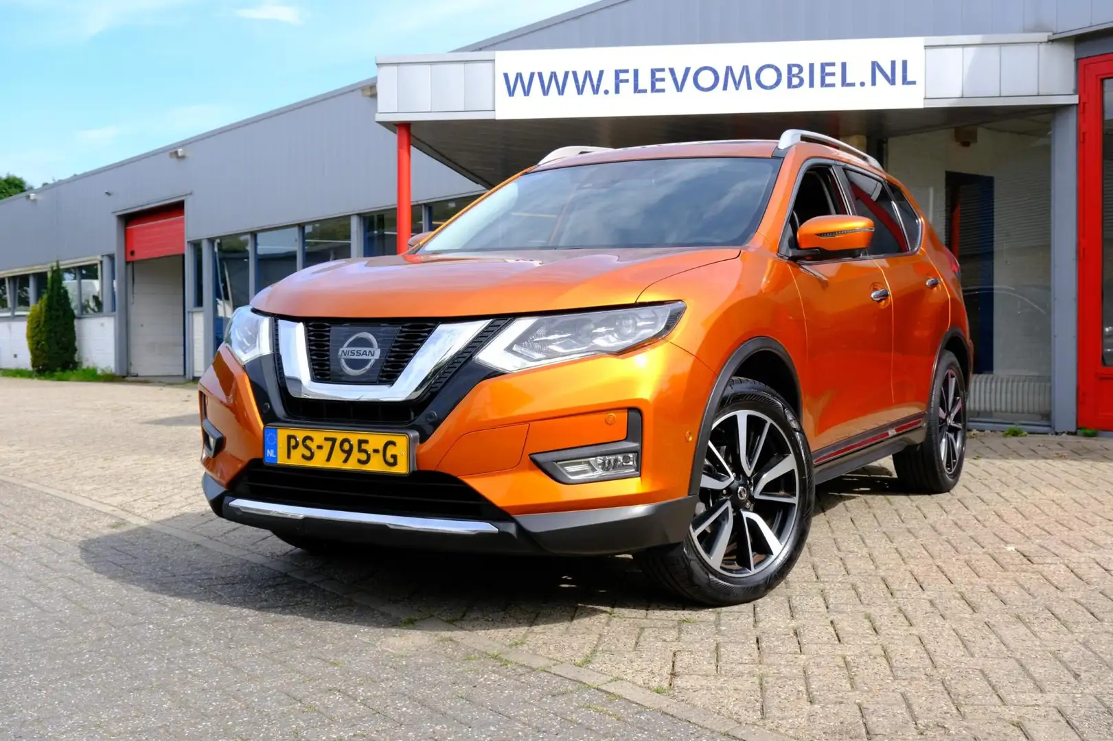 Nissan X-Trail 1.6 DIG-T 163pk Tekna Pano|Leder|Navi|BOSE Oranje - 1