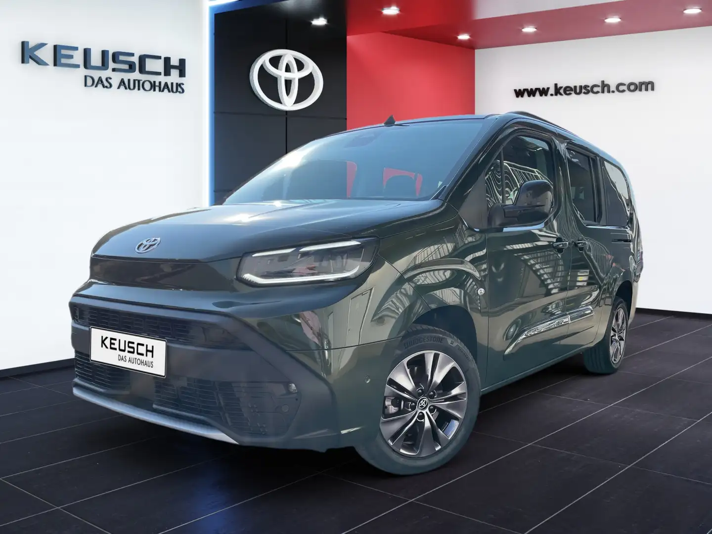 Toyota Proace City Proace City Verso L2 5-türig Lounge 1,5 D-4D 96 KW Grün - 2