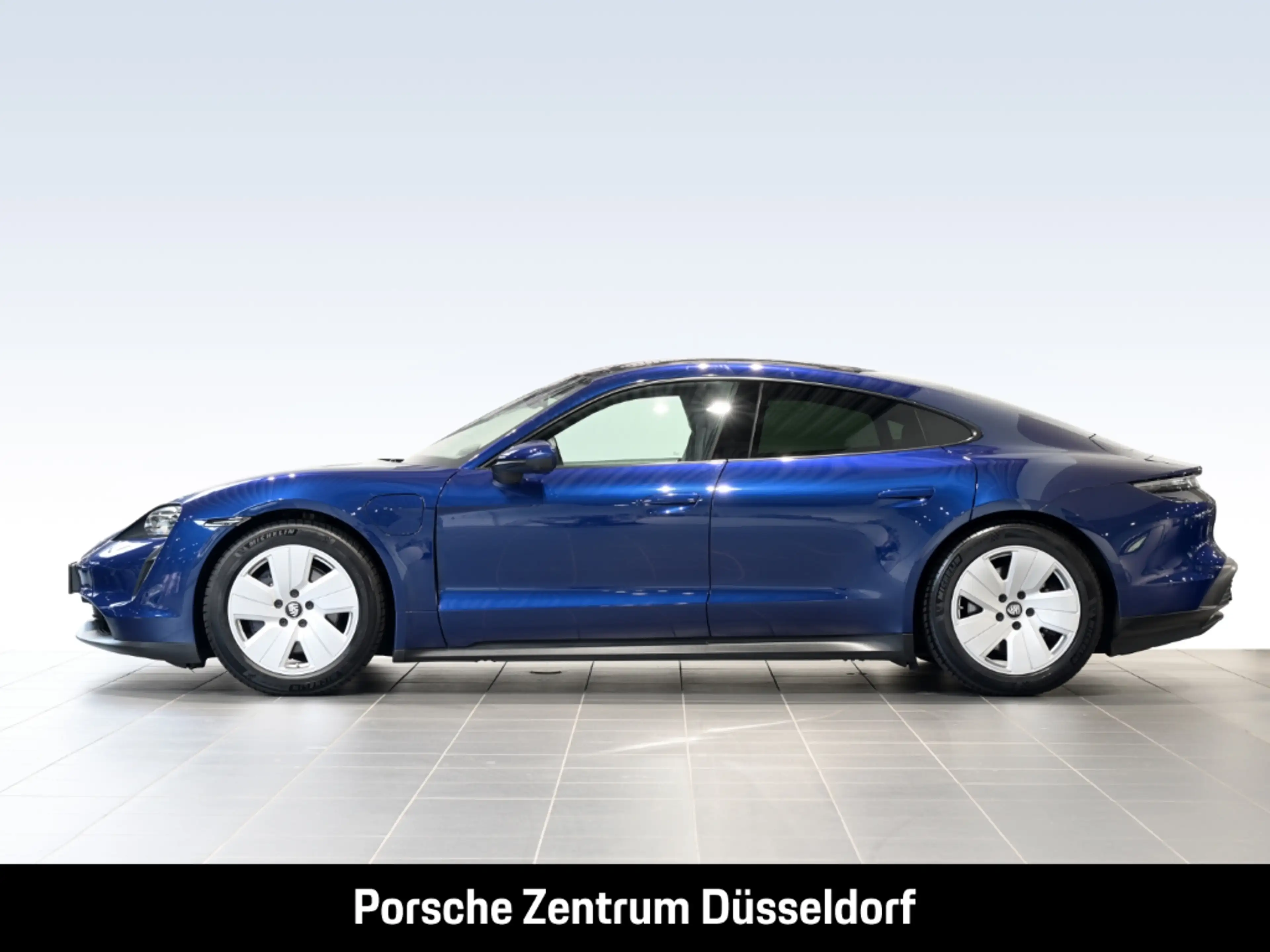 Porsche Taycan — photo 2