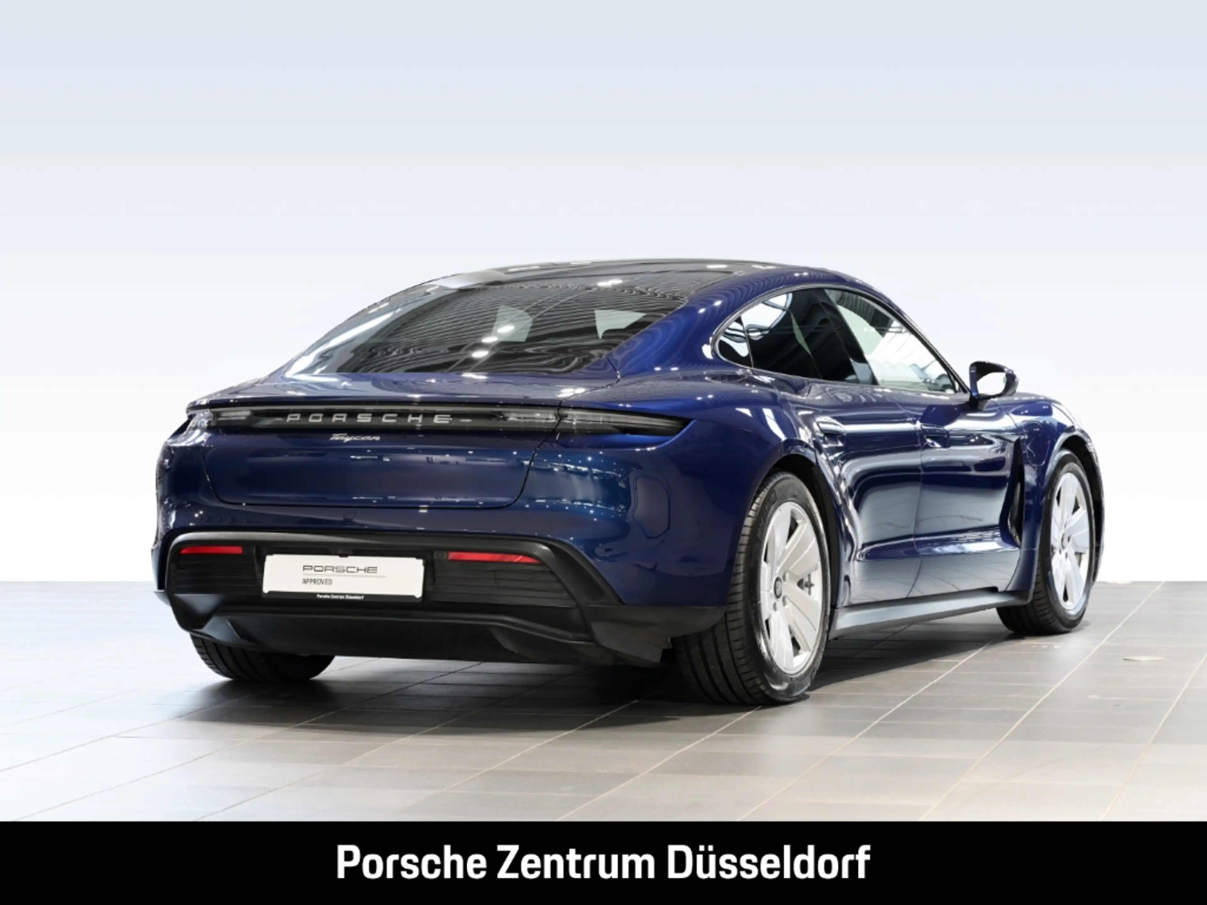 Porsche Taycan — photo 4