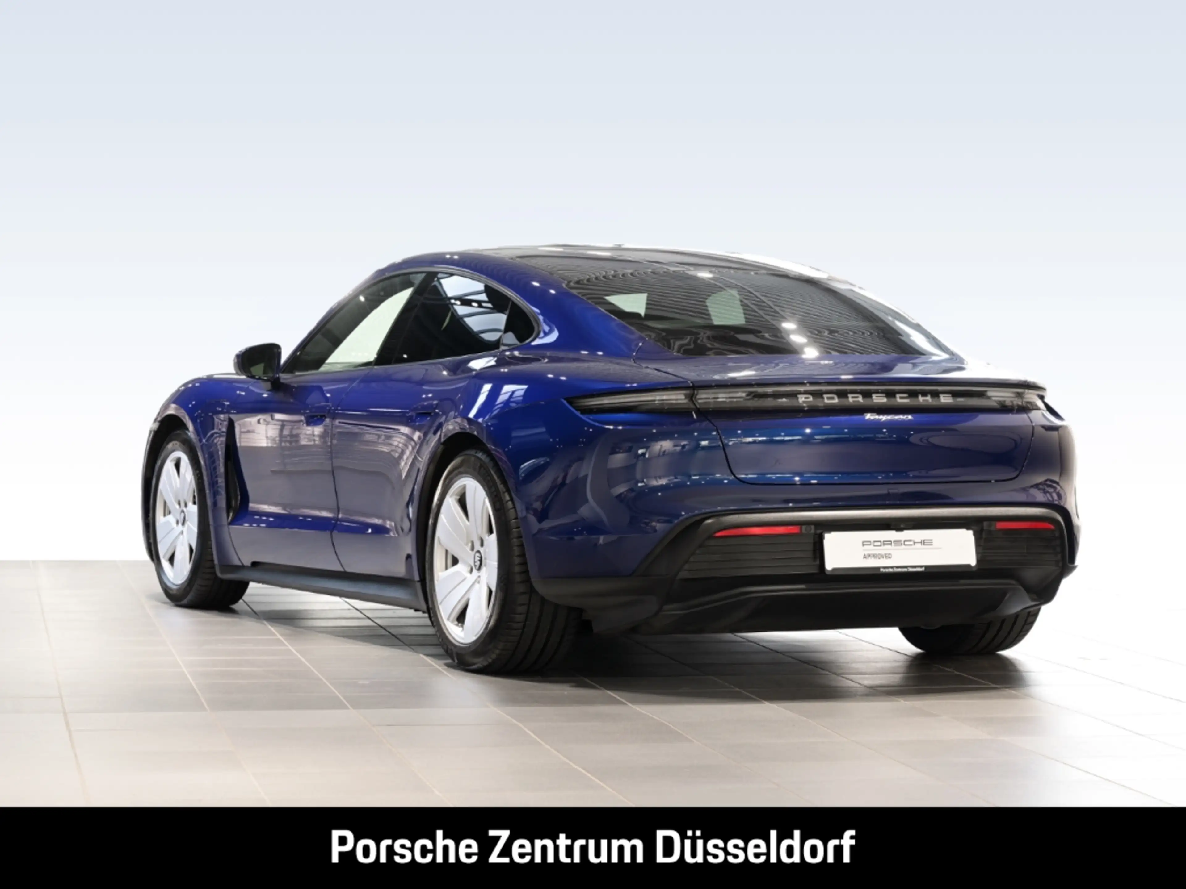 Porsche Taycan — photo 3