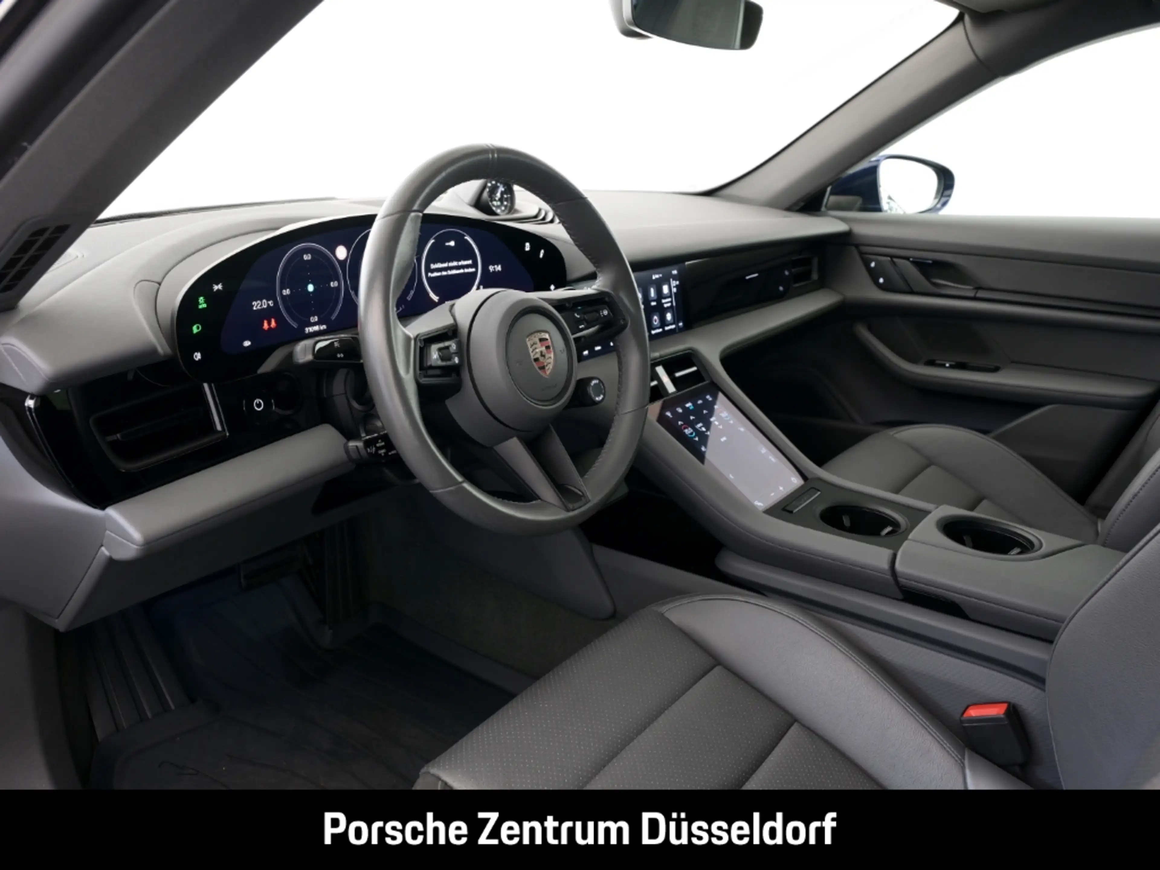 Porsche Taycan — photo 11