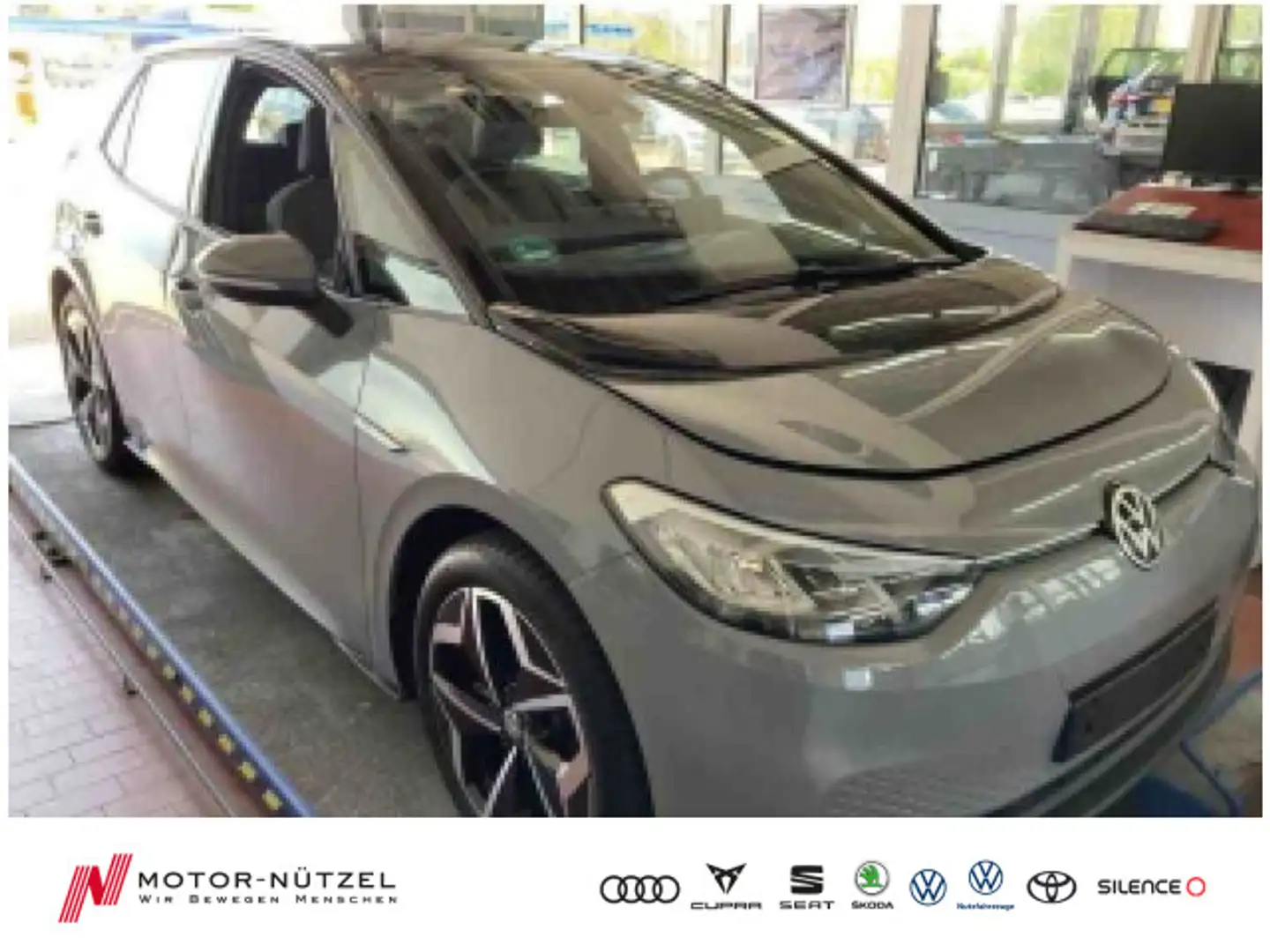 Volkswagen ID.3 150 kW Pro PERFORMANCE LED+NAVI+ACC+SHZ+19Z Grau - 1