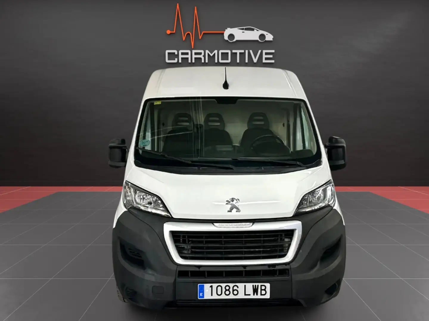 Peugeot Boxer Furgón 2.2BlueHDI 335 L3H2 S&S 140 Wit - 2