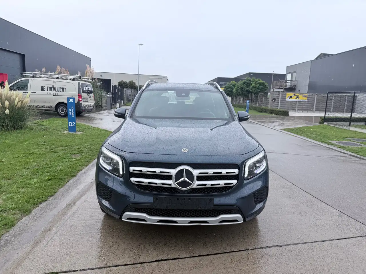 Mercedes-Benz GLB 180