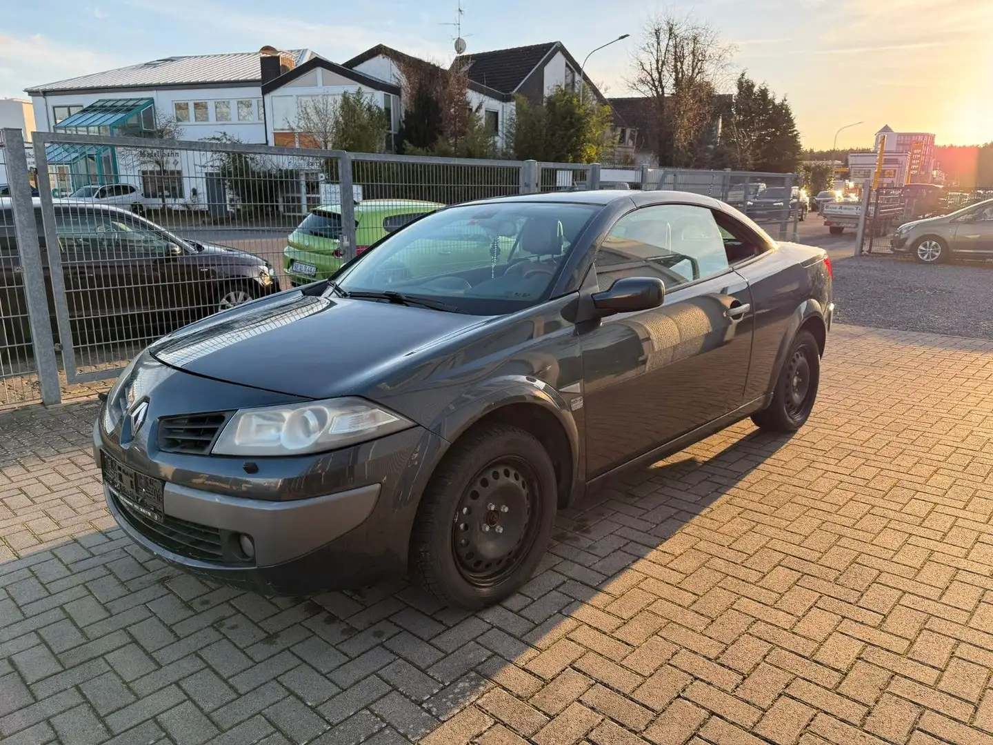Renault Megane II Coupe / Cabrio Dynamique Schwarz - 1