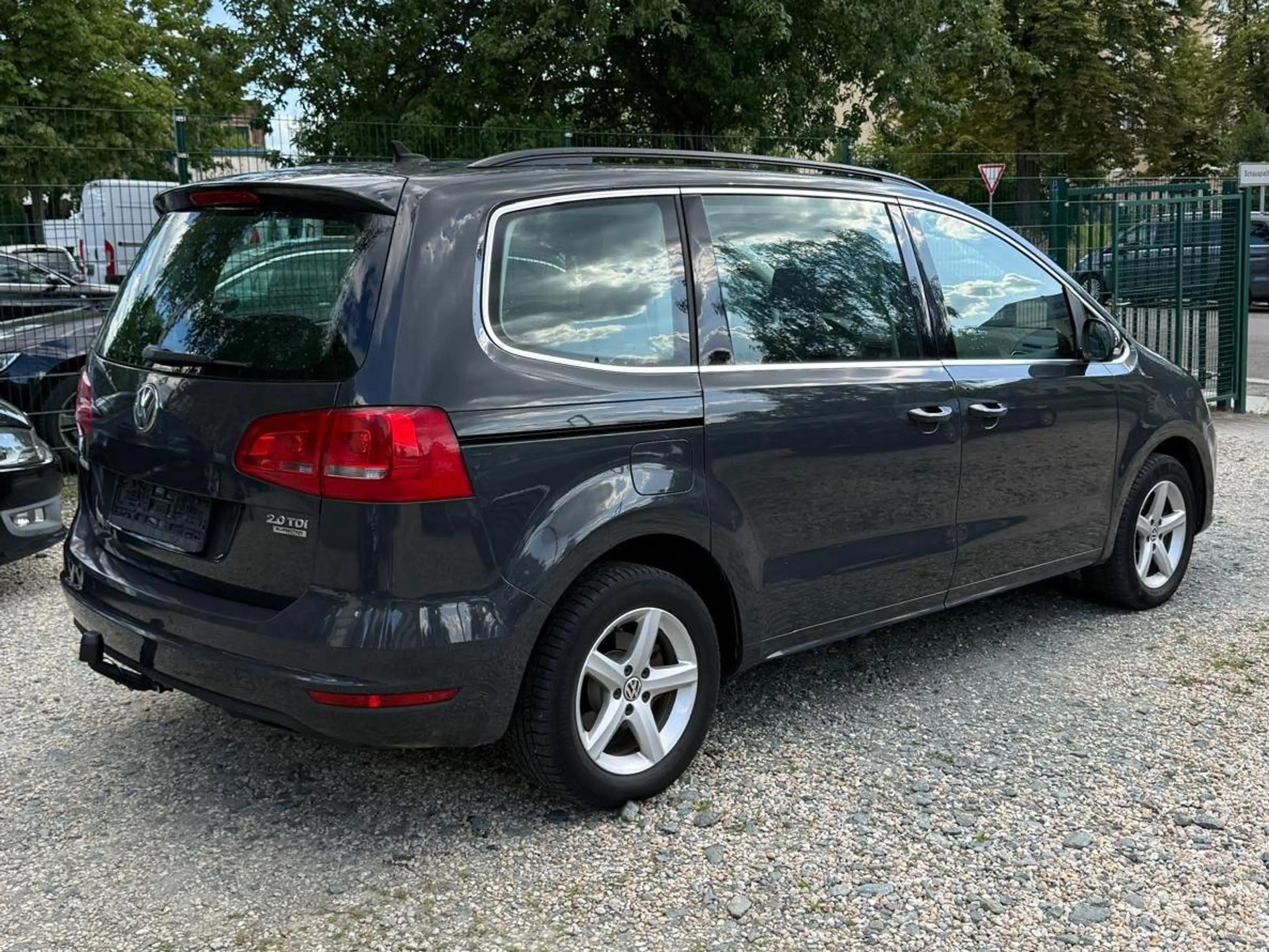 Volkswagen Sharan Comfortline BMT — photo 4