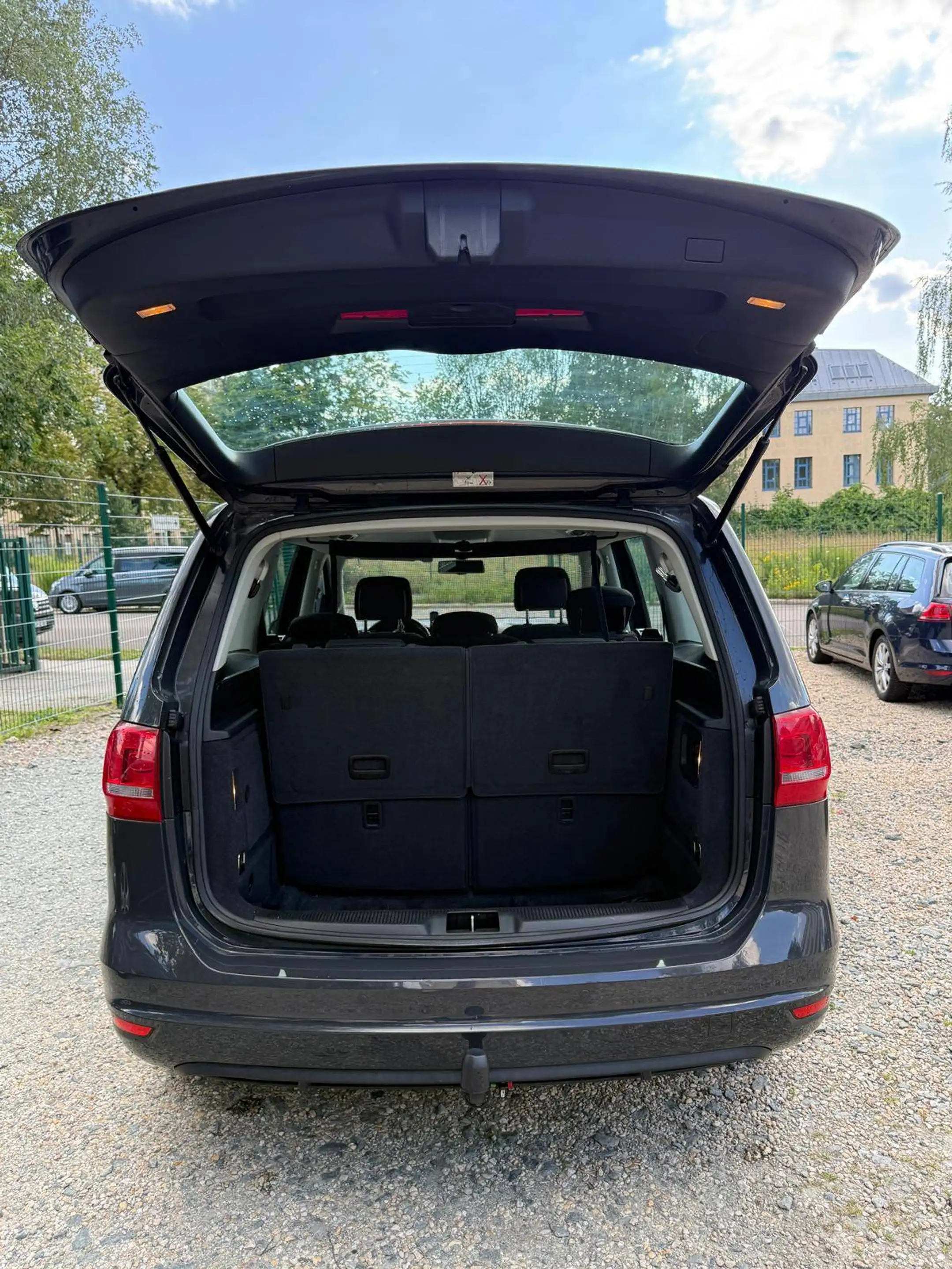 Volkswagen Sharan Comfortline BMT — photo 7