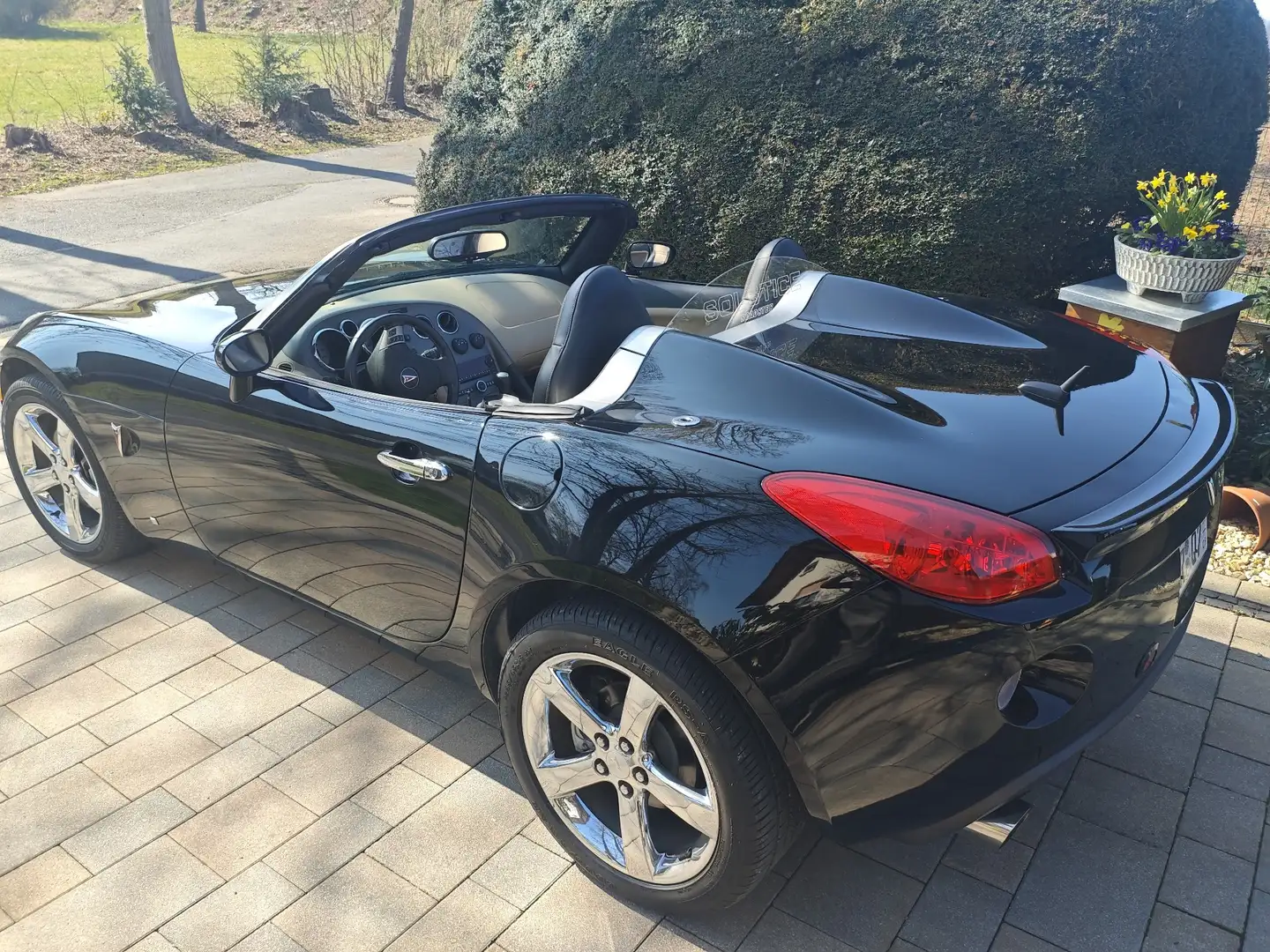 Pontiac Solstice - 2