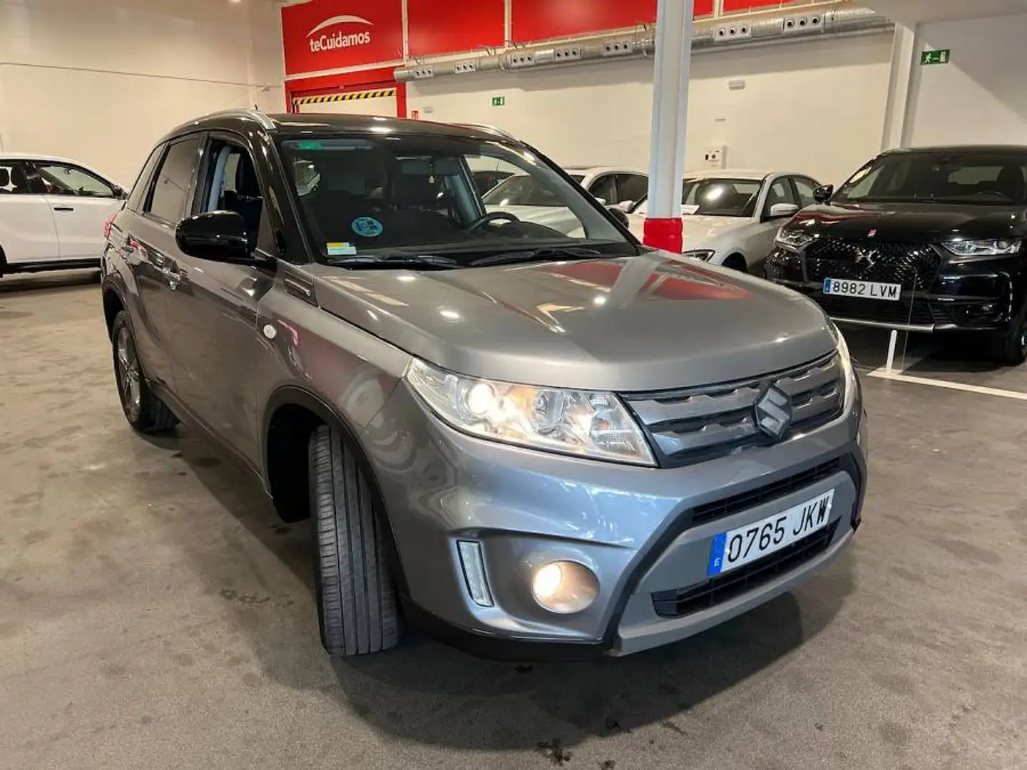 Suzuki Vitara 1.6DDiS GLE 4WD TCSS Grijs - 1