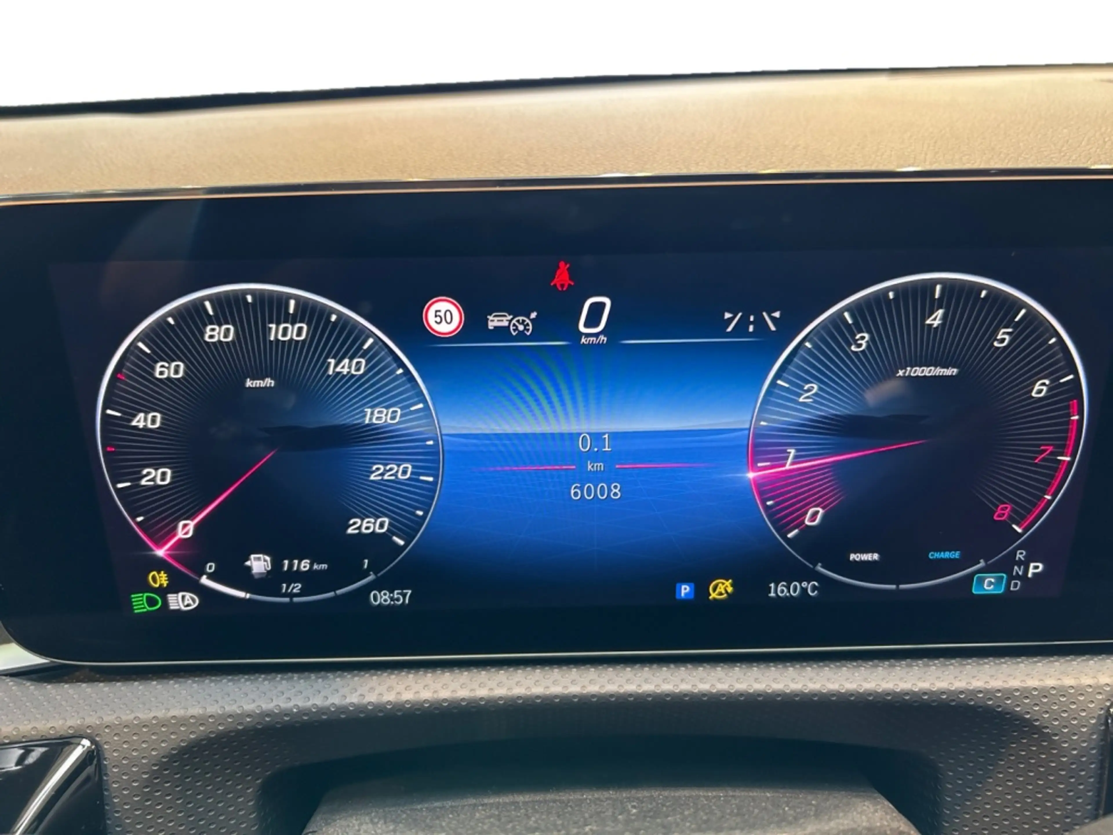 Mercedes-Benz A 200 AMG AMG+MBUX+MBeam+Wide+Cam+LED+Navi+AUT — photo 11