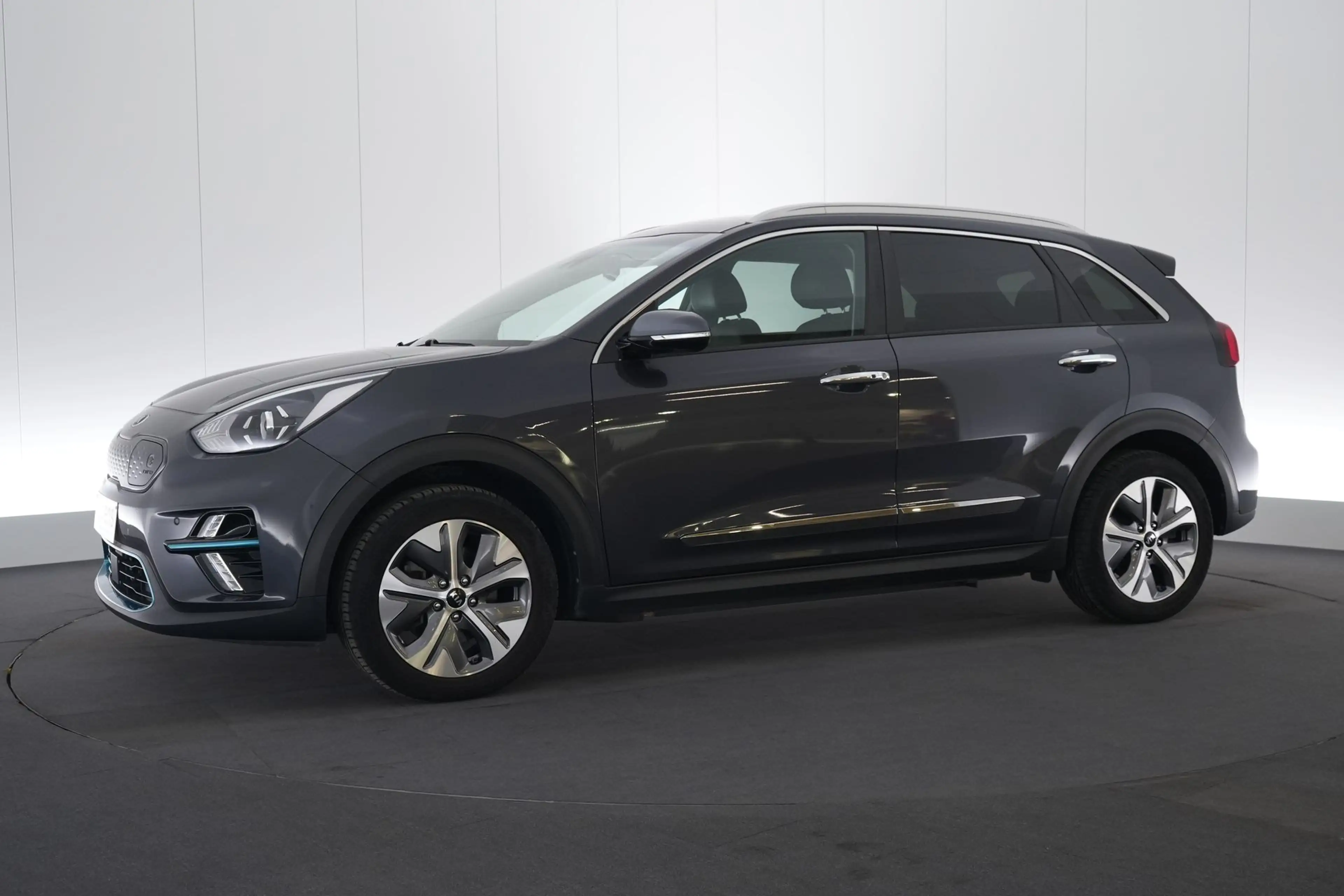 Kia e-Niro 64 kWh More LEDER/STOF LED GPS PDC CAM Keyless Car — photo 12