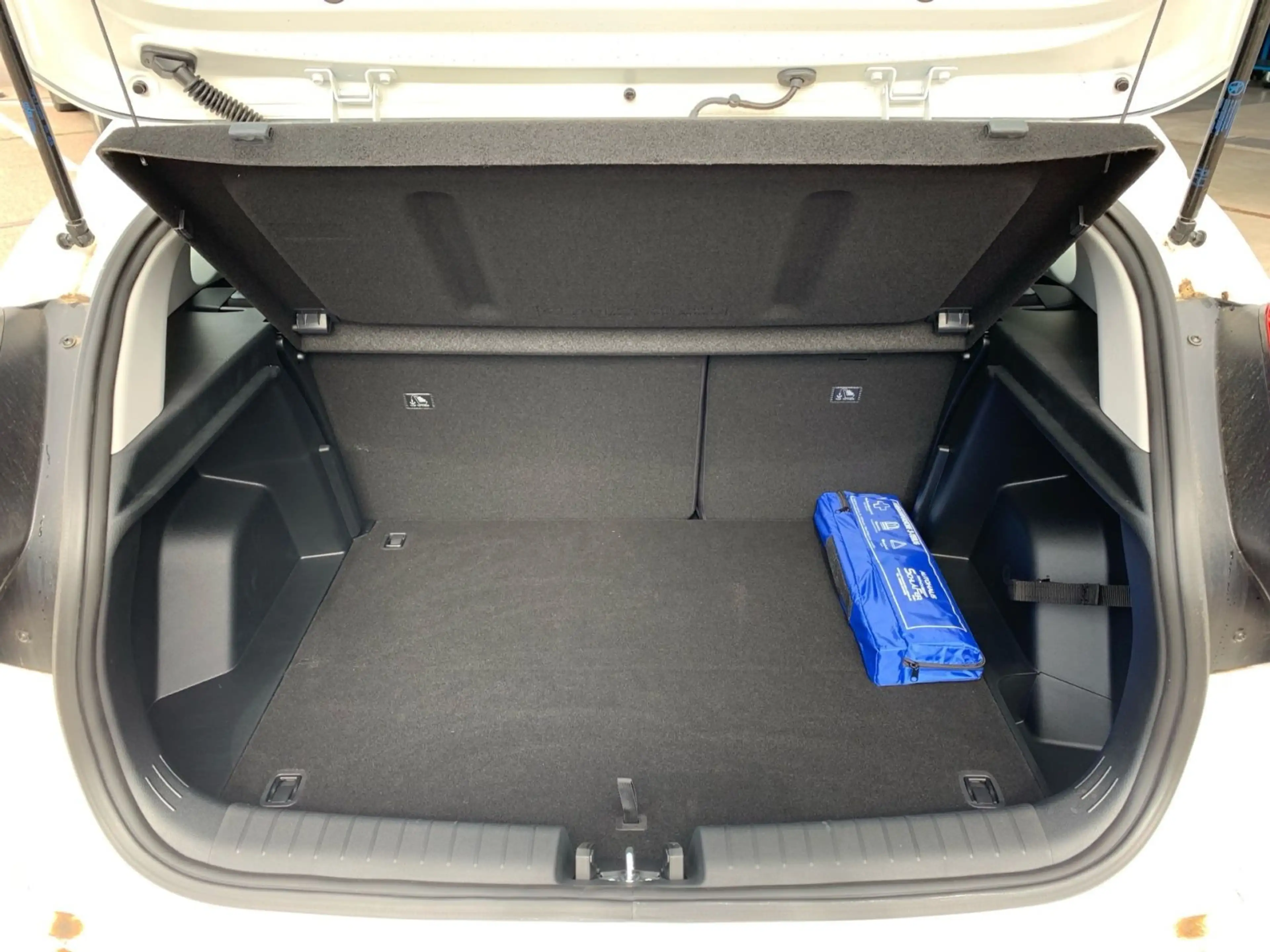 Hyundai BAYON 1.0 T-GDI Trend Navi LED Allwetter — photo 12