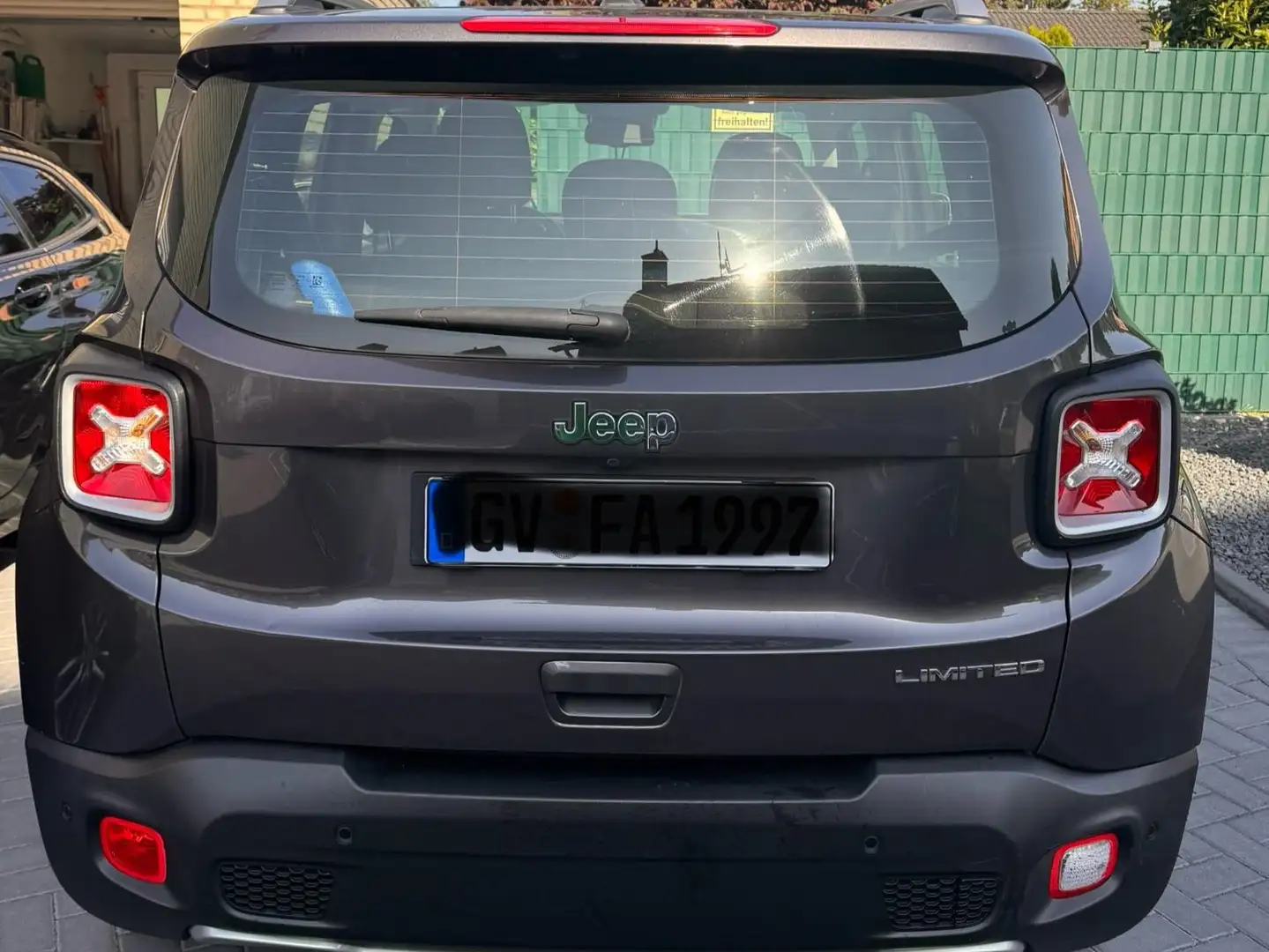 Jeep Renegade Renegade 1.4 MultiAir DSG Limited Grau - 2