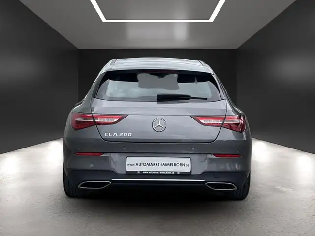 Mercedes-Benz Cla view 10