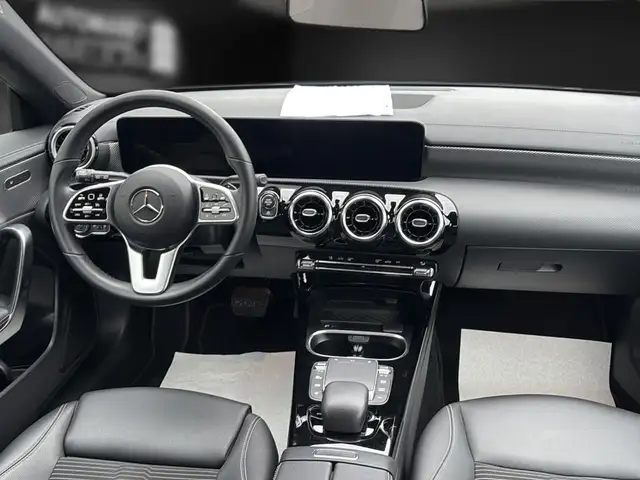 Mercedes-Benz Cla view 14